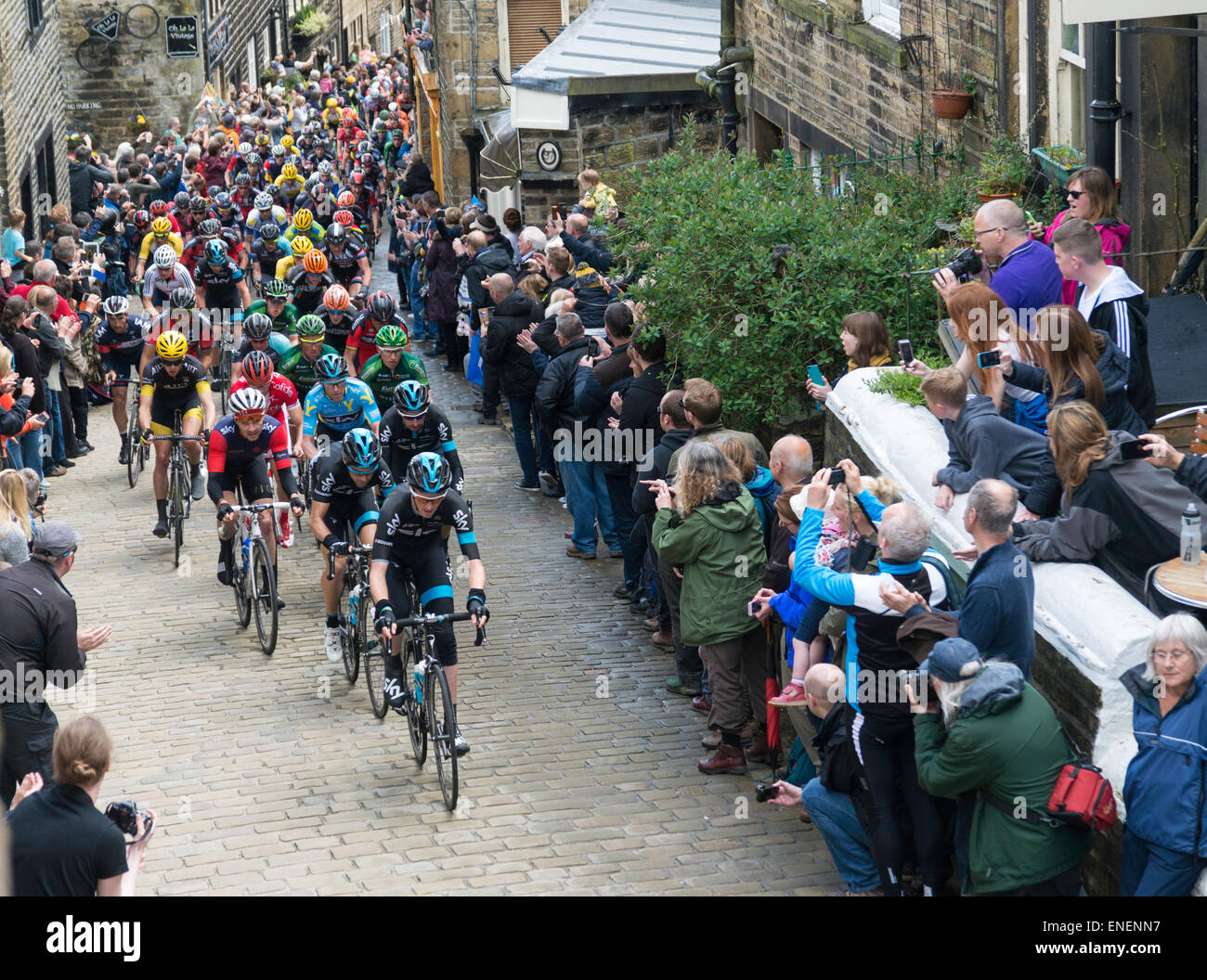 Lars Petter Nordhaug en bleu clair maillot de leader et l'équipe Sky Banque D'Images