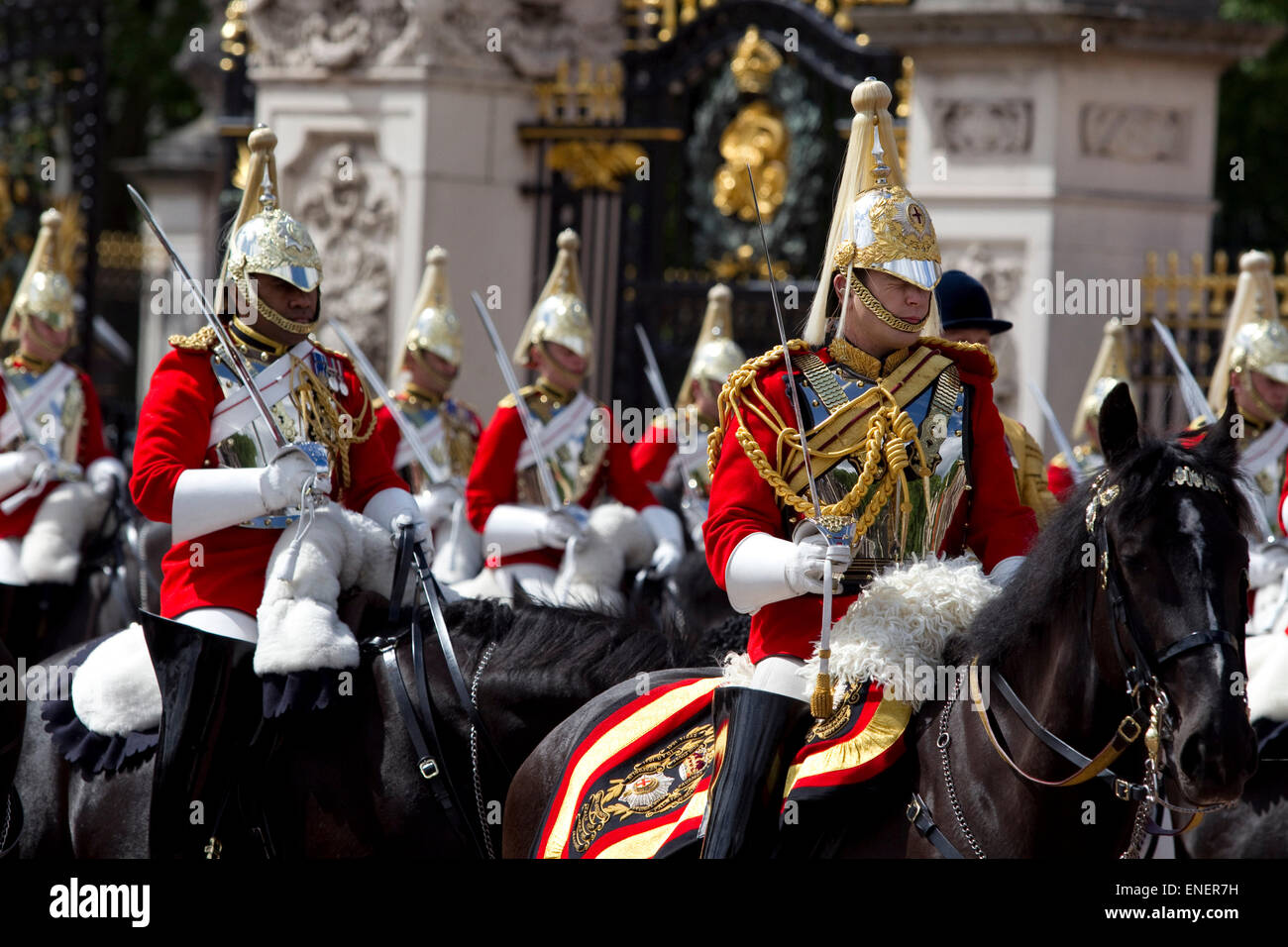 La parade la parade de couleur pour Sa Majesté l'anniversaire de la Reine à l'extérieur de Buckingham Palace à Londres. Banque D'Images