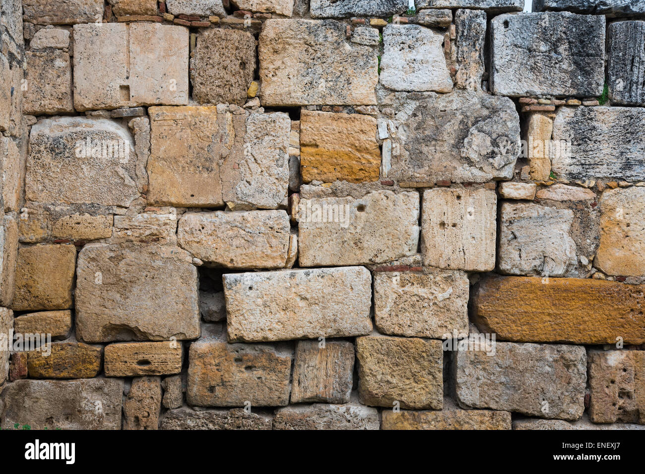 Mur de pierres anciennes à Hiérapolis, Pamukkale, Turquie Banque D'Images