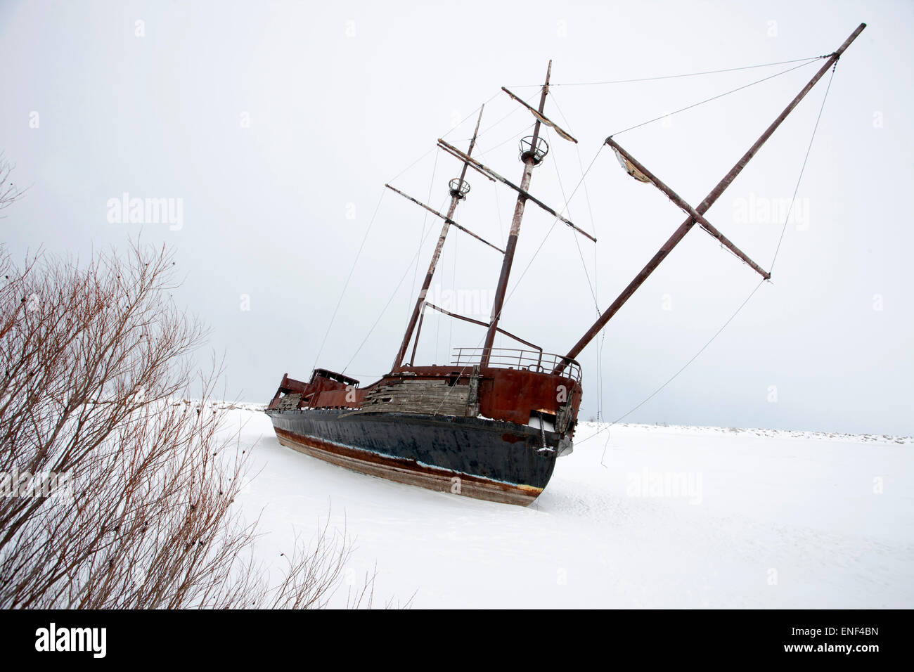 Rusty Old Abandoned Voilier sur le lac Ontario Canada Banque D'Images