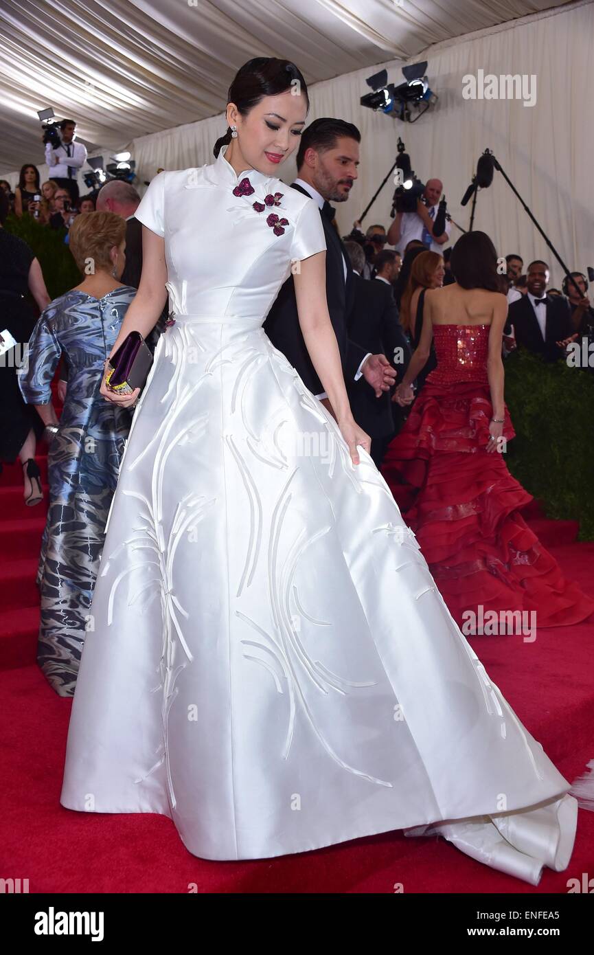 New York, NY, USA. 4 mai, 2015. Au niveau des arrivées de Zhang Ziyi pour 'CHINA : Through The Looking Glass' Soirée d'ouverture rencontré Gala - Partie 3, le Metropolitan Museum of Art Costume Institute, New York, NY Le 4 mai 2015. Credit : Gregorio T./Binuya Everett Collection/Alamy Live News Banque D'Images