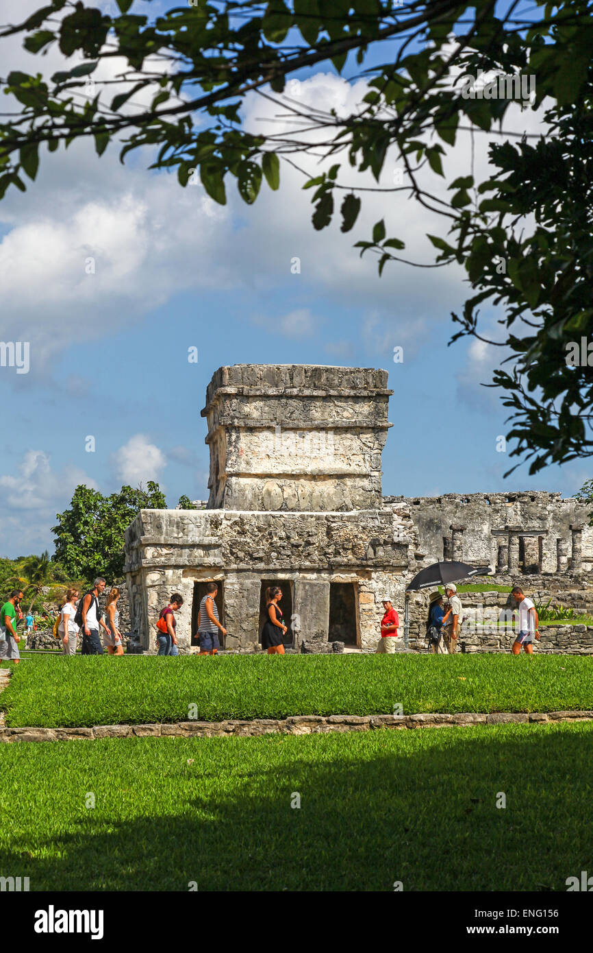Les ruines de Tulum le site d'une ancienne civilisation maya sur la péninsule du Yucatán, Quintana Roo, Mexique Banque D'Images