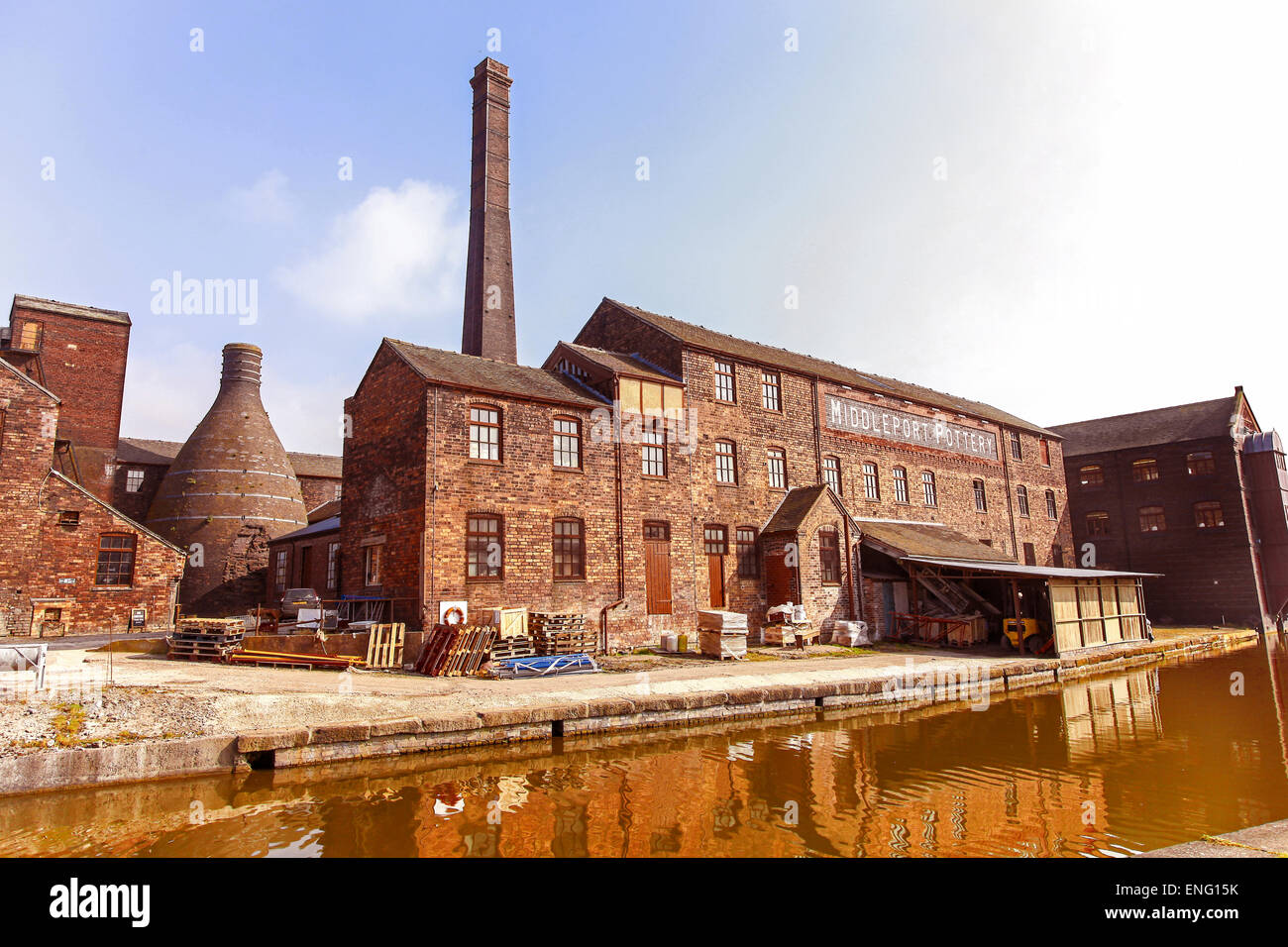 Middleport Burleigh pottery factory, Stoke-on-Trent, le personnel qui appartient maintenant à la Fiducie de régénération du Prince Banque D'Images