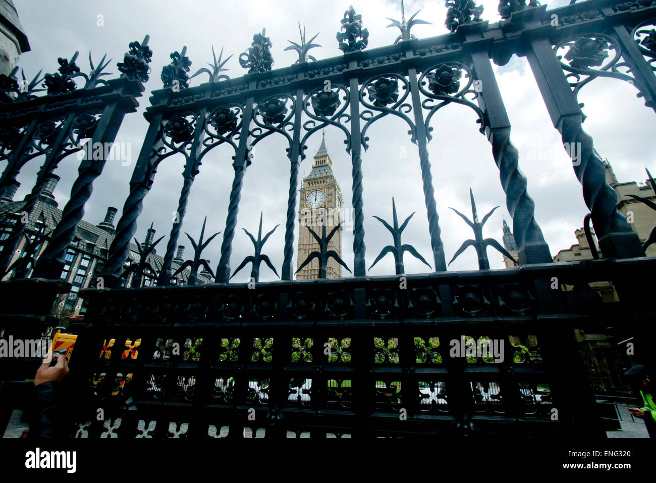 Westminster London,UK. 5e mai 2015. Deux jours à rester jusqu'à ce que les électeurs vont voter dans une élection imprévisible de décider le prochain gouvernement britannique Crédit : amer ghazzal/Alamy Live News Banque D'Images