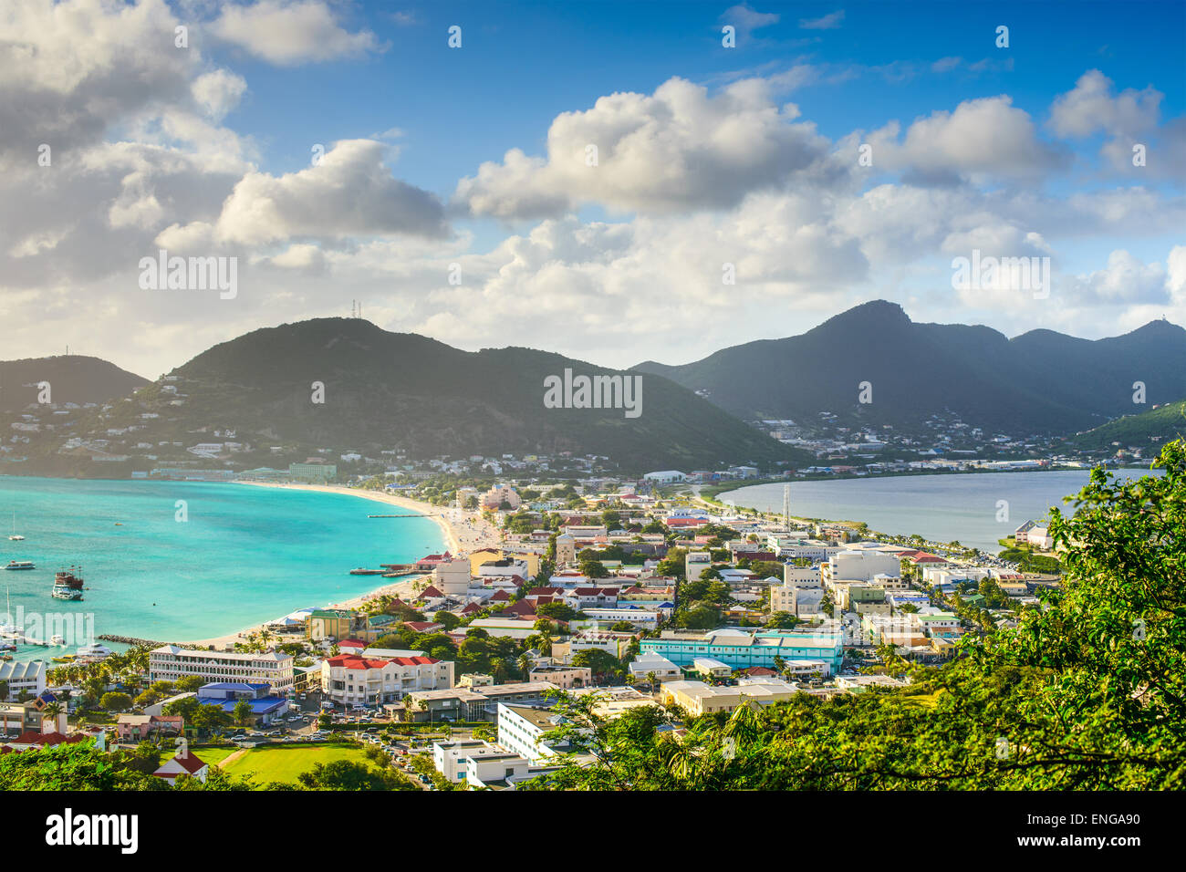 Sint Maarten, Philipsburg, paysage urbain au Great Salt Pond. Banque D'Images
