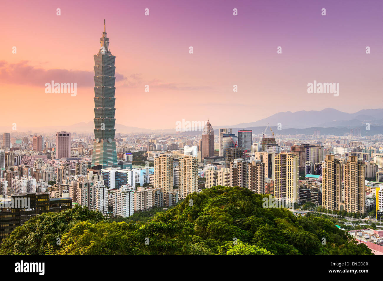 Taipei, Taïwan d'horizon de la Xinyi District. Banque D'Images