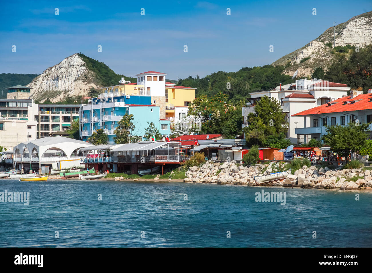 Paysage d'été de la ville de Balchik, côte de Mer Noire, région de Varna, Bulgarie Banque D'Images