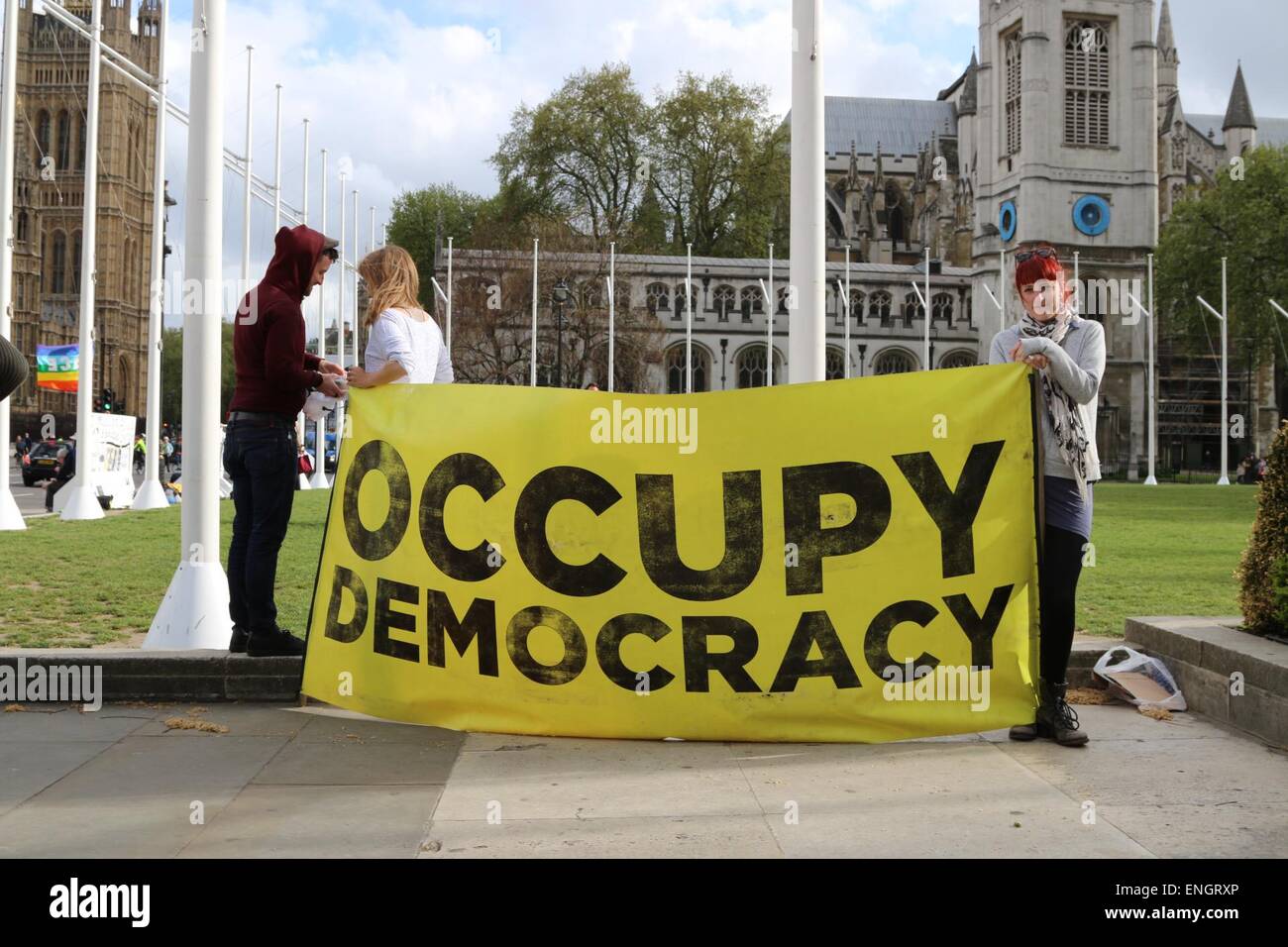 Londres, Royaume-Uni. 5 mai, 2015. protestation pacifique aujourd'hui à Londres, la place du parlement, le groupe ayant l'intention de rester jusqu'à la 10 mai essaient de faire prendre conscience que le système actuel du Parlement est plus autocratique et démocratique. Crédit : Darren Attersley/Alamy Live News Banque D'Images