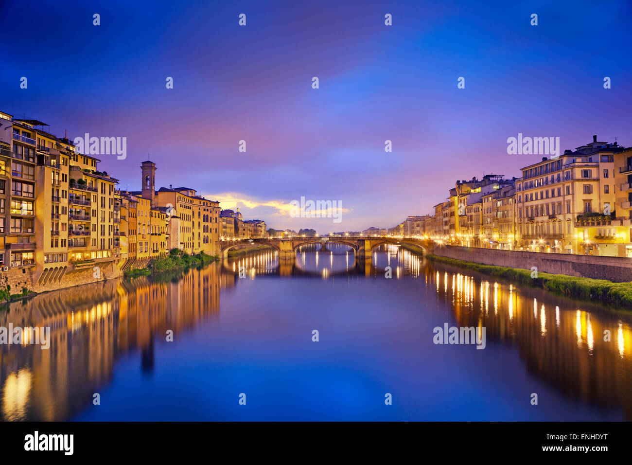 Florence. Image de Florence prises du Ponte Vecchio au crépuscule. Banque D'Images