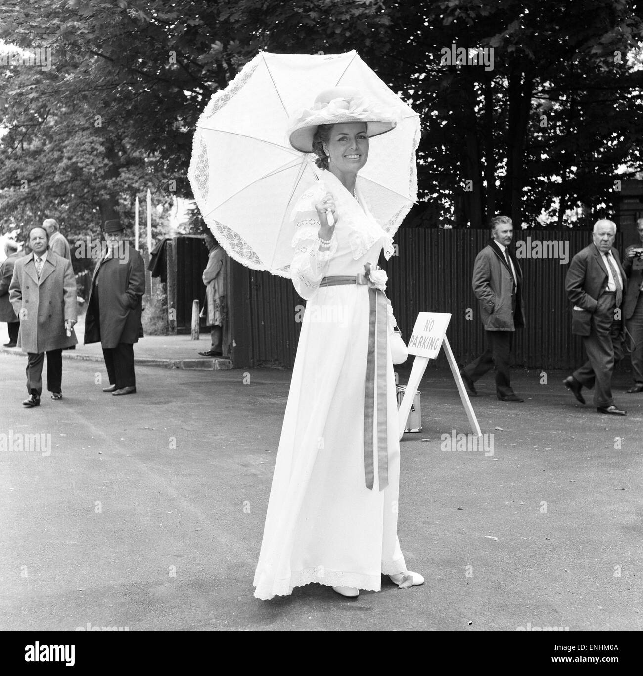 Heidi Marie Ellis, épouse de Doug Ellis, président d'Aston Villa Football Club, photo de Royal Ascot. Juin 1972. Banque D'Images