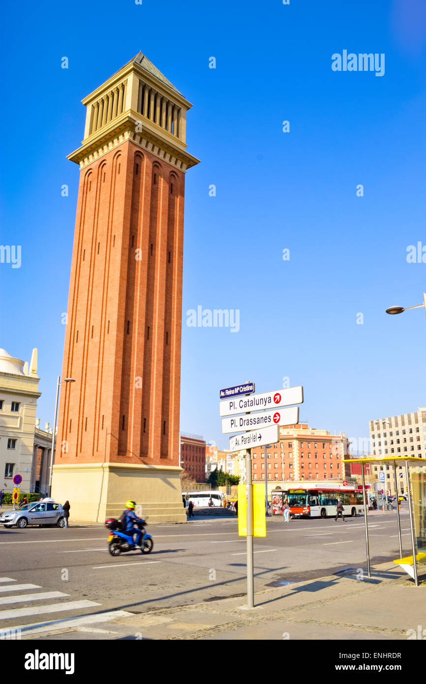 Tour vénitienne de la Plaça d'Espanya. Barcelone, Catalogne, Espagne. Banque D'Images