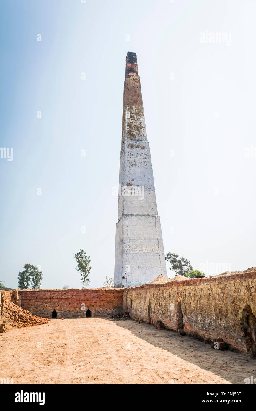 Brick Works dans l'Uttar Pradesh, Inde Banque D'Images