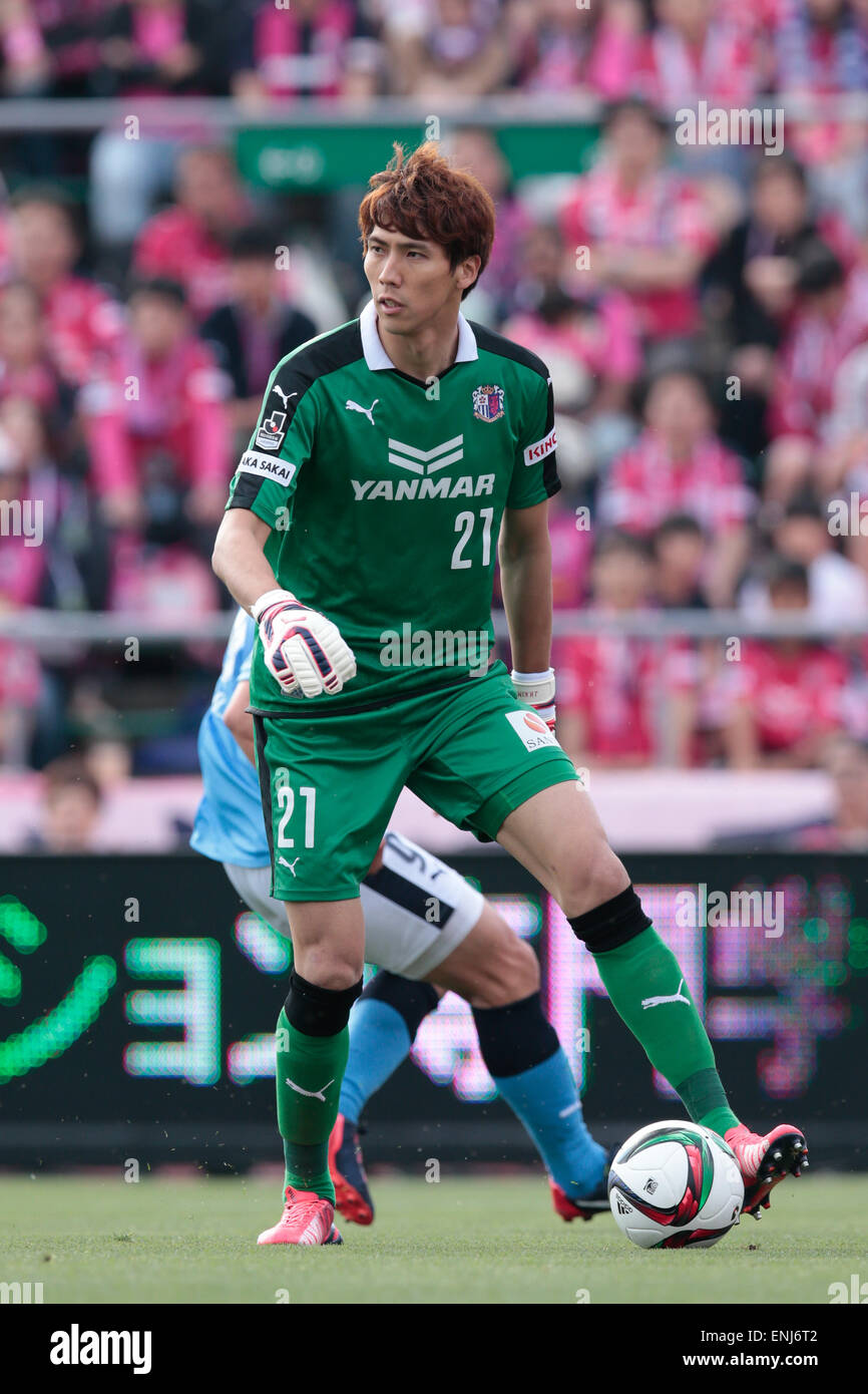 KINCHO Stadium, Osaka, Japon. 6 mai, 2015. Jin Kim Hyeon (Cerezo), 6 mai 2015 - Football : 2015 Football /Ligue J2 mstch entre Cerezo Osaka 1-2 Jubilo Iwata à KINCHO Stadium, Osaka, Japon. © AFLO SPORT/Alamy Live News Banque D'Images