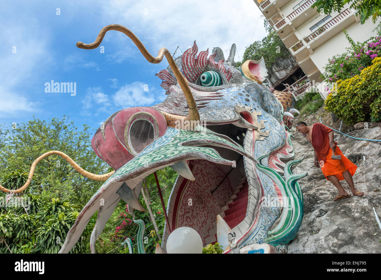 Wat Ban Tham ou le Temple du Dragon. Kanachanaburi. Thaïlande Banque D'Images