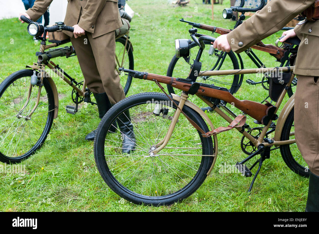 Vieux vélo militaire utilisé dans la première et seconde guerre mondiale  Photo Stock - Alamy