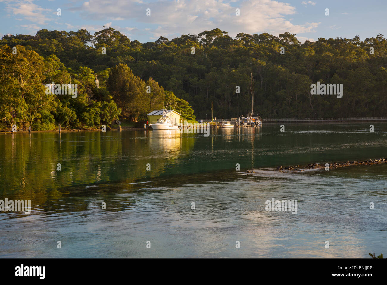 Bateaux sur la rivière Banque D'Images