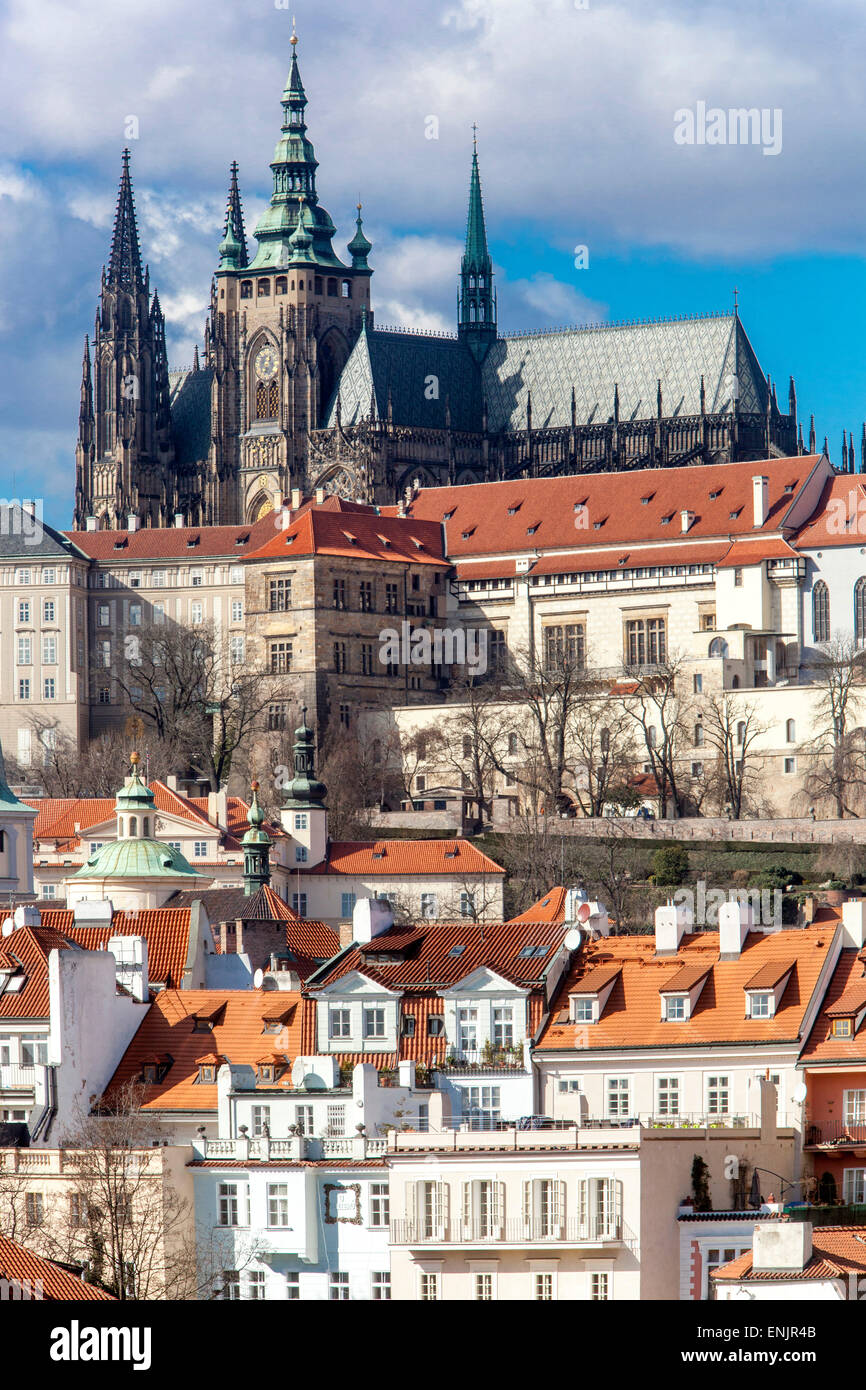 Vue sur la cathédrale du château de Prague, Hradcany au-dessus de Mala Strana Prague République tchèque Banque D'Images