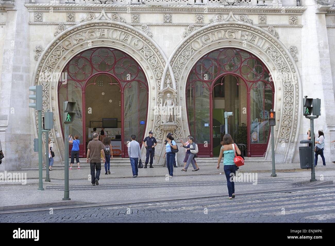 Points d'accès à la gare en style manuélin à Rossio, Praça de D. Pedro IV, Lisbonne, Grande Lisboa, Portugal Banque D'Images