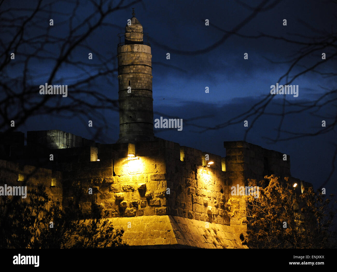 Israël. Jérusalem. Murs de la vieille ville et Tour de David (Citadelle). Vue de nuit. Banque D'Images