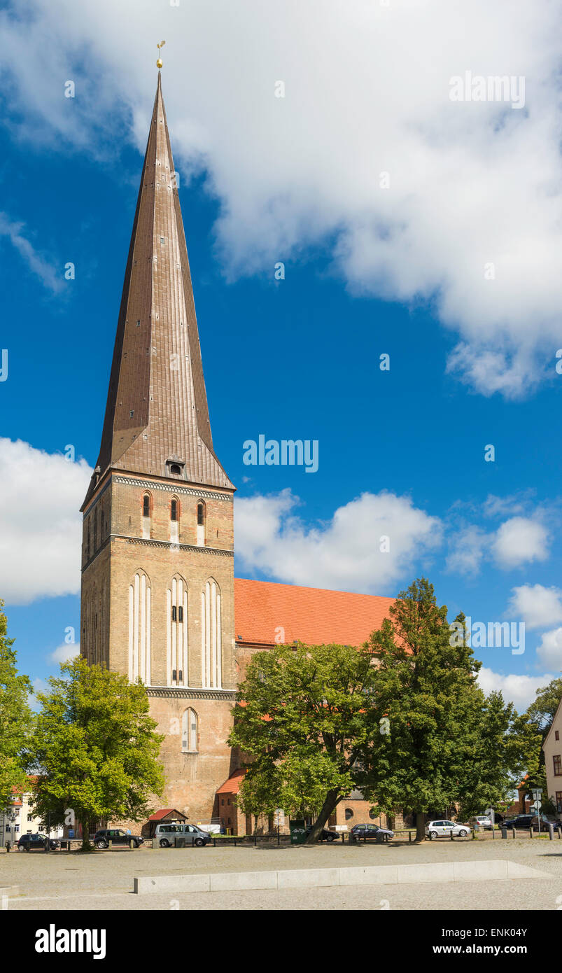 Eglise Saint-Pierre (Petrikirche'), la plus ancienne ville de 3 églises dans la ville hanséatique de Rostock, Allemagne Banque D'Images