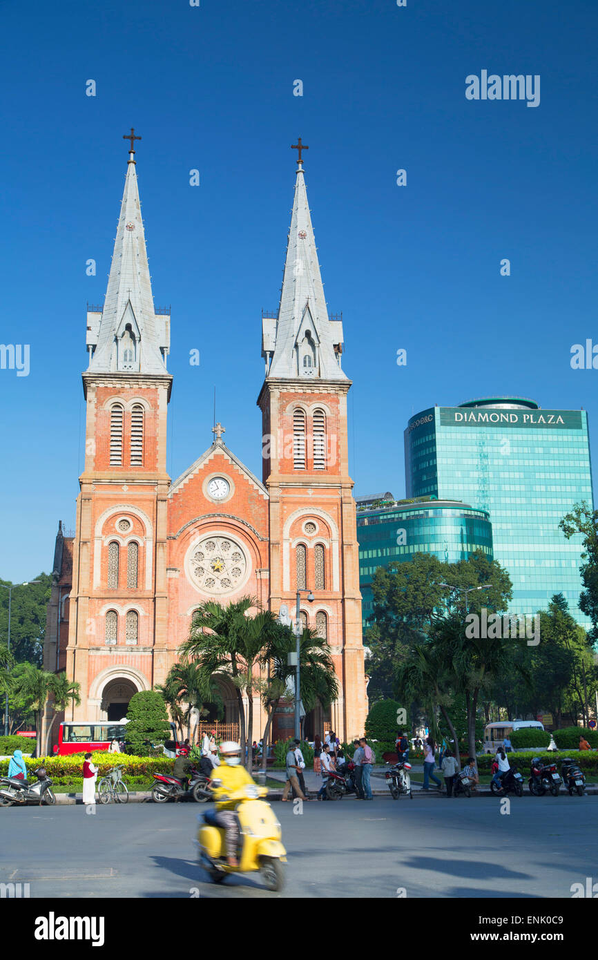 La Cathédrale Notre Dame, Ho Chi Minh City, Vietnam, Indochine, Asie du Sud-Est, l'Asie Banque D'Images