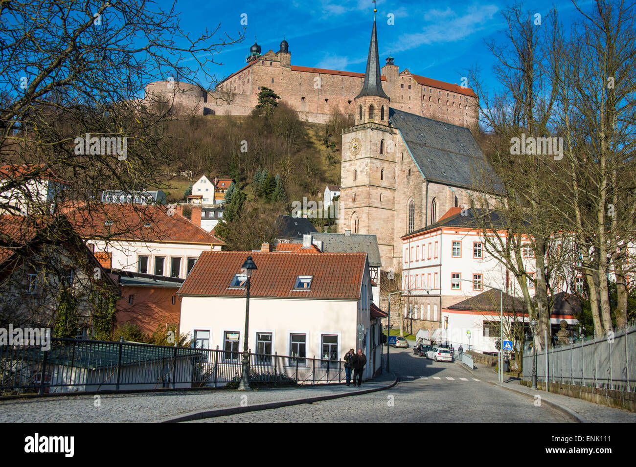 Château de Plassenburg avec l'église Saint Petri.au premier plan, Kulmbach, Haute-Franconie, Bavière, Allemagne Banque D'Images