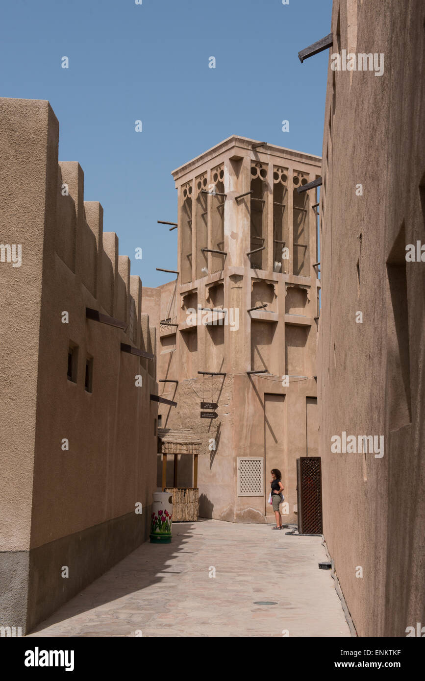 Emirats Arabes Unis, Dubaï. Quartier Al Bastakiya, célèbre pour ses maisons historiques de la tour du vent, vers la fin de 1800. Banque D'Images