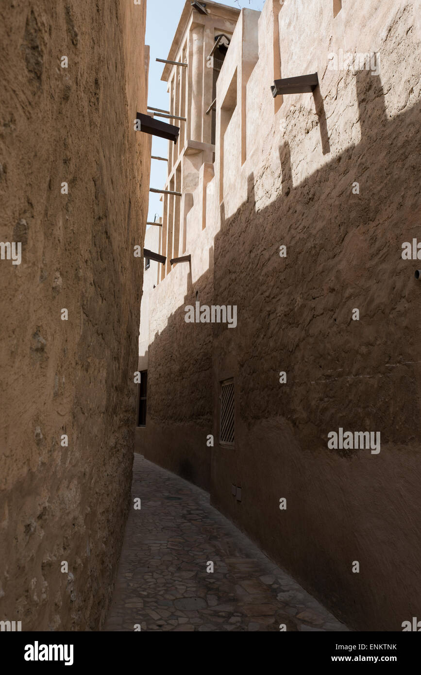 Emirats Arabes Unis, Dubaï. Quartier Al Bastakiya, célèbre pour ses maisons historiques de la tour du vent, vers la fin de 1800. Banque D'Images