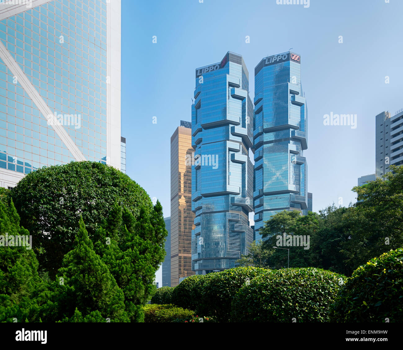 Hong Kong, Hong Kong SAR -Novembre 17, 2014 : Le Lippo Centre est un complexe de gratte-ciel tour terminée en 1988 à Queens 89 Banque D'Images