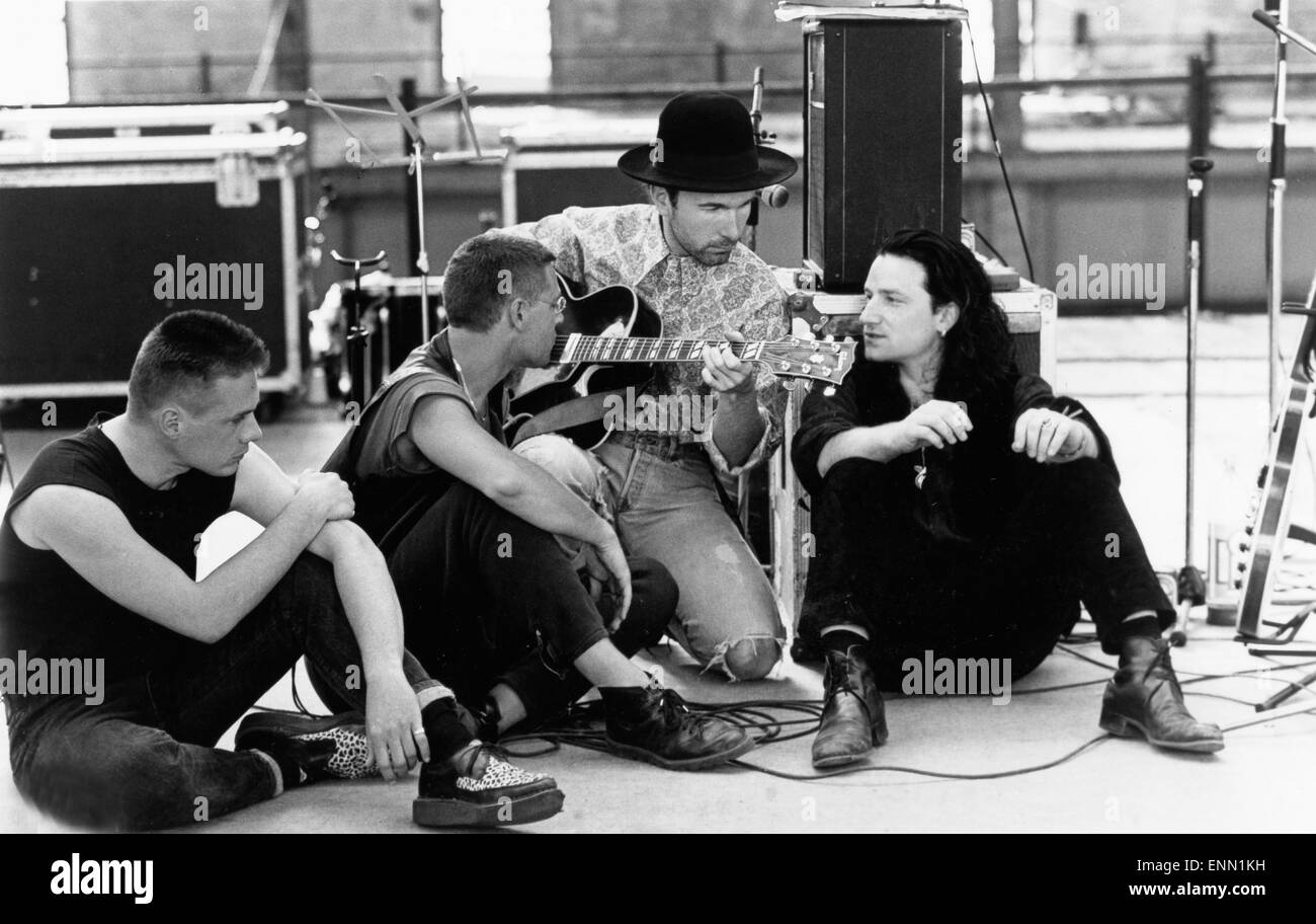 U2 Rattle et Hum, USA 1988, Regie : Phil Joanou, acteurs : groupe U2 (Bono Vox / Paul David Hewson /, le bord / David Howell E Banque D'Images