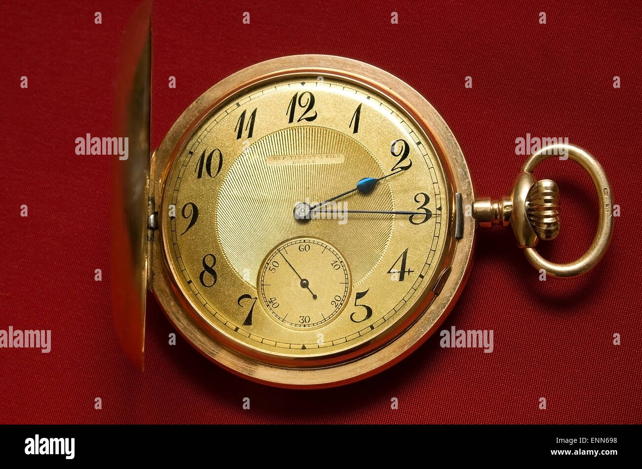 Or Suisse Vintage montre de poche mécanique Photo Stock - Alamy