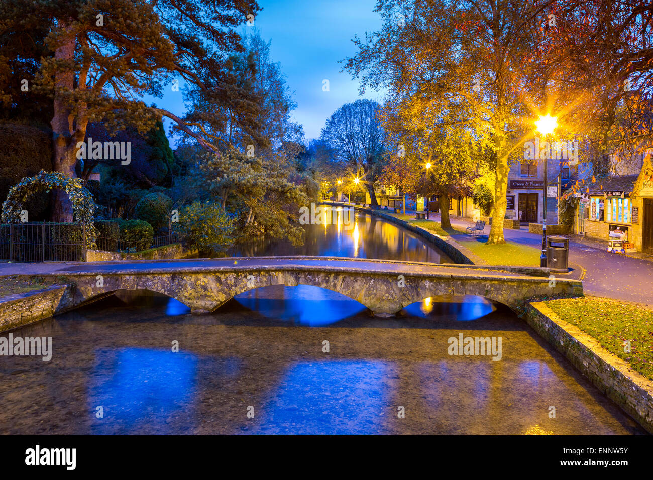 Bourton-on-the-water, Gloucestershire, Angleterre, Royaume-Uni, Europe. Banque D'Images