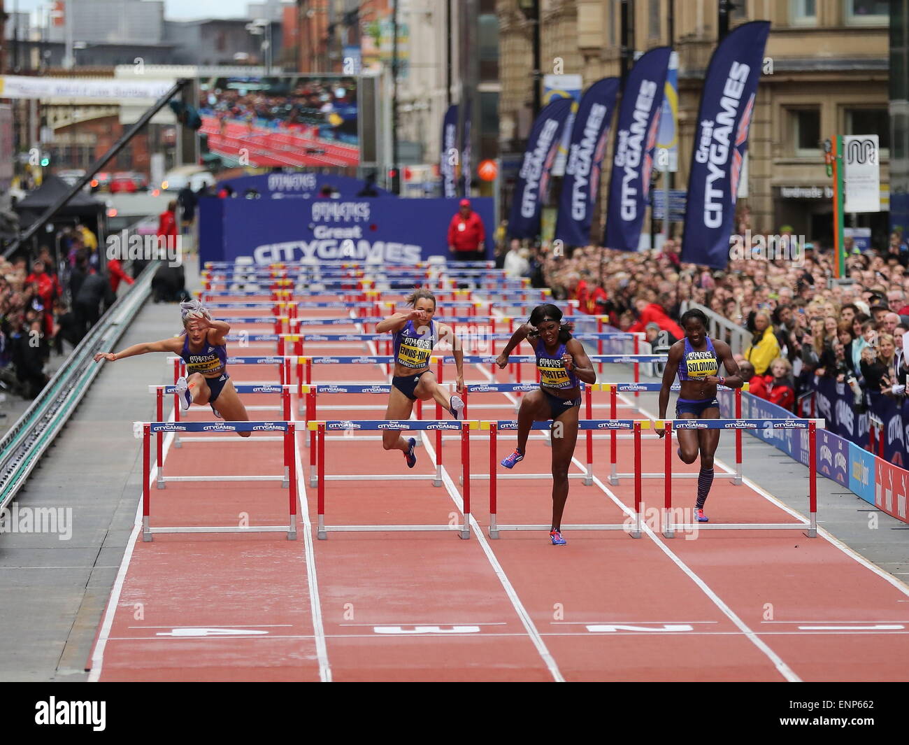 Manchester, Angleterre. 9 mai, 2015. Tiffany Porter, de l'UK remporte le 100m haies femmes course à la Great Manchester Jeux. Lucy Hatton, Jessica Ennis-Hill et Serita Soloman a aussi participé. Photo : Alamy Live News/ Simon Newbury Banque D'Images