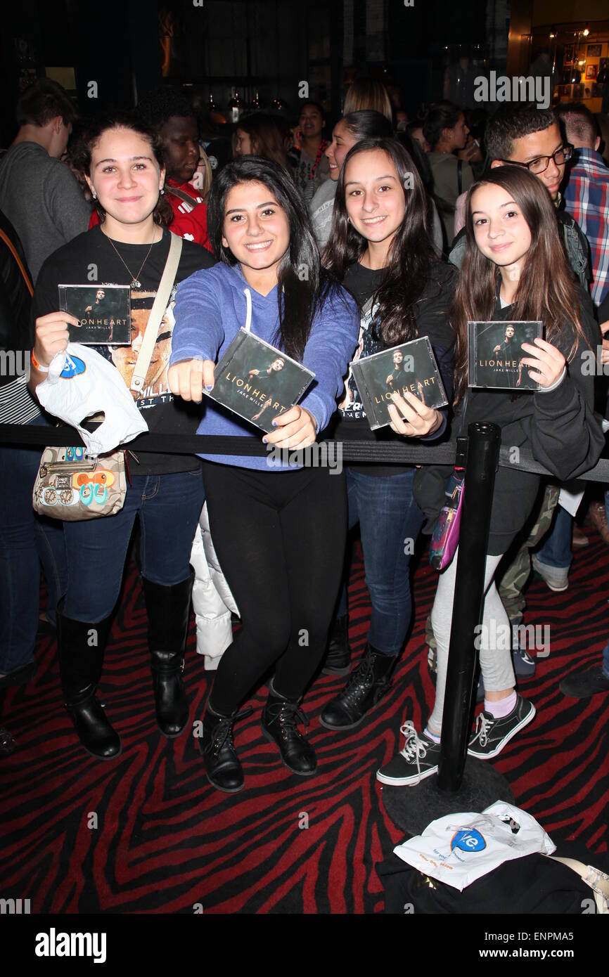 Jake Miller fait la promotion de son nouvel EP 'Coeur de Lion' au Planet Hollywood où : Times Square New York City, New York, United States Quand : 04 Nov 2014 Banque D'Images