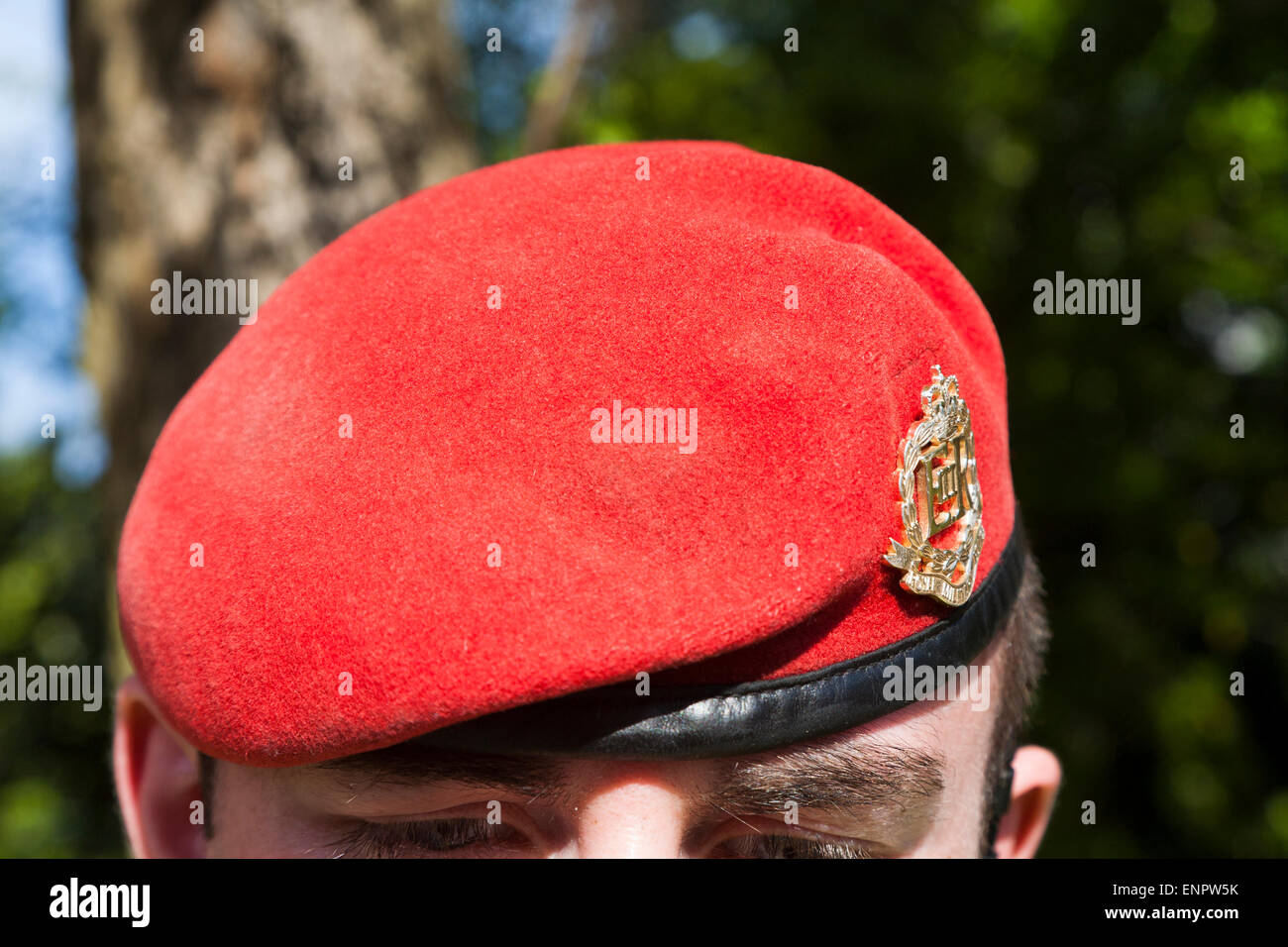Red cap police Banque de photographies et d'images à haute résolution -  Alamy