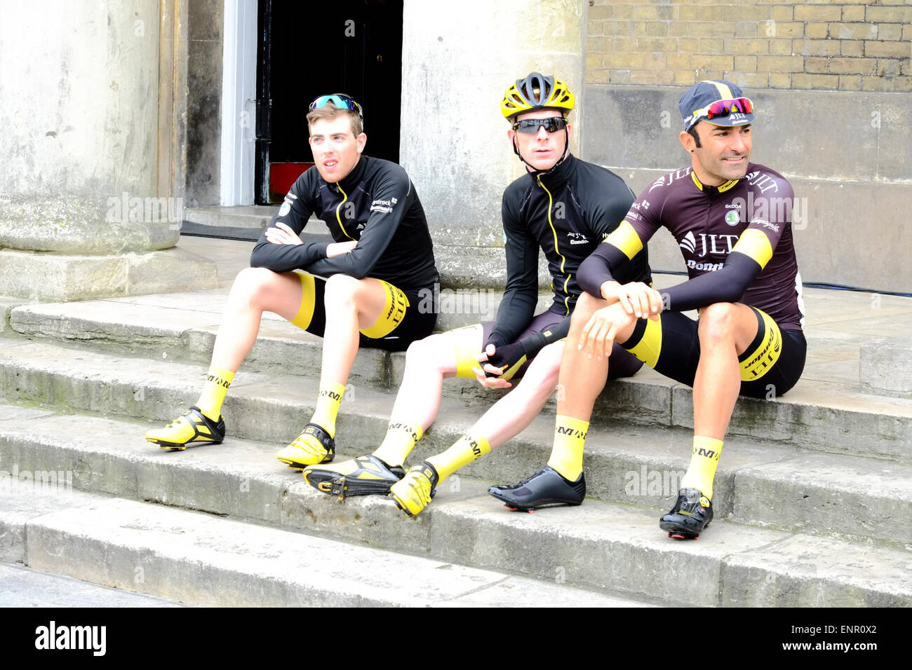 Team Wiggins' est l'une des 11 équipes pro-vélo course à travers south Wiltshire Wiltshire Cycle' Grand Prix elite avec 120 cavaliers qui fait partie de la British Cycling Route National Race Series. Commence à Salisbury's Guildhall Square, avant de se rendre à Wilton et dans la magnifique campagne du Wiltshire du sud. Banque D'Images