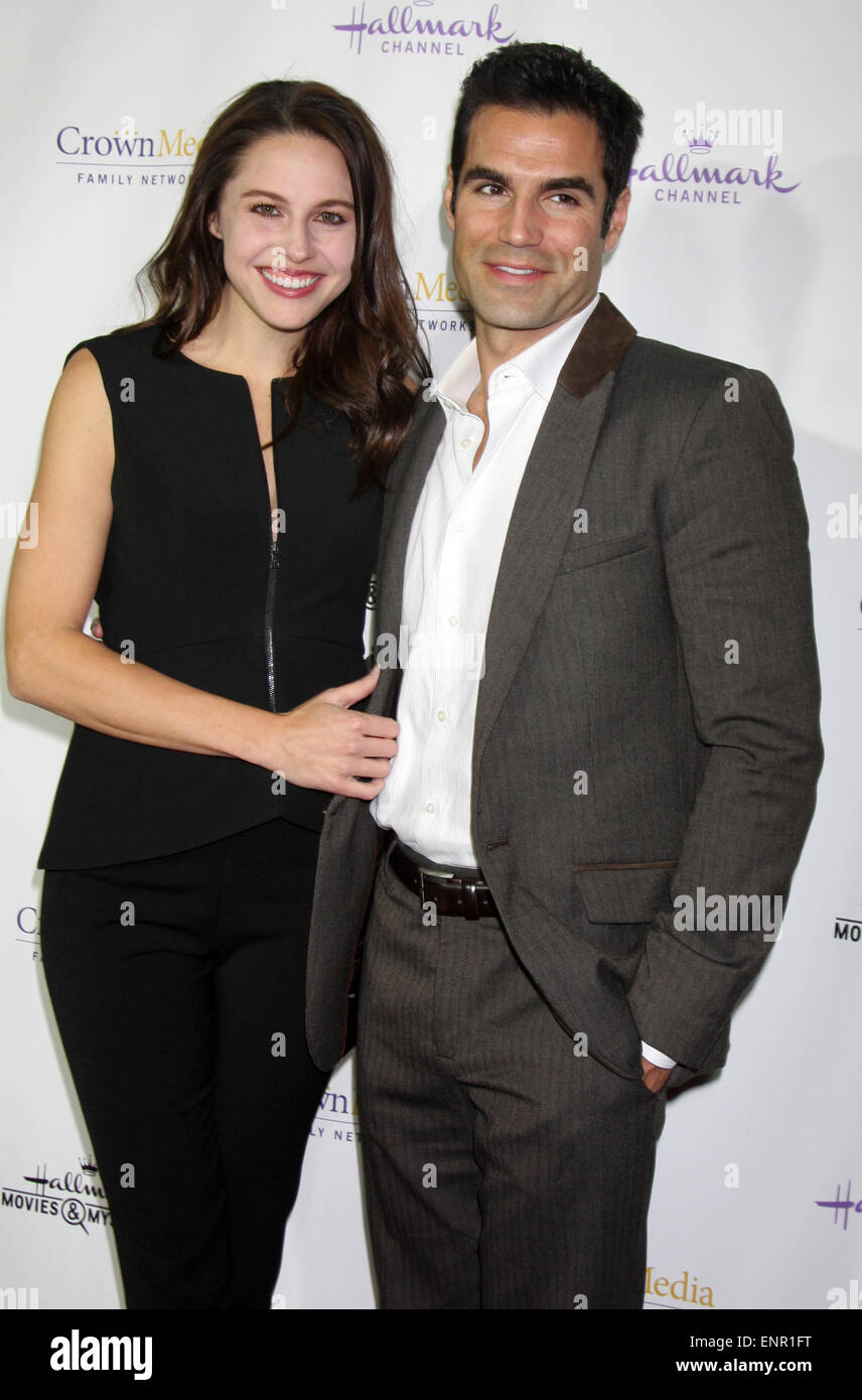 L'Hallmark Channel Pôlenord réception préalable : Kaitlin Riley,Bailee Madison,Jordi Vilasuso Où : Los Angeles, California, United States Quand : 04 Nov 2014 Banque D'Images