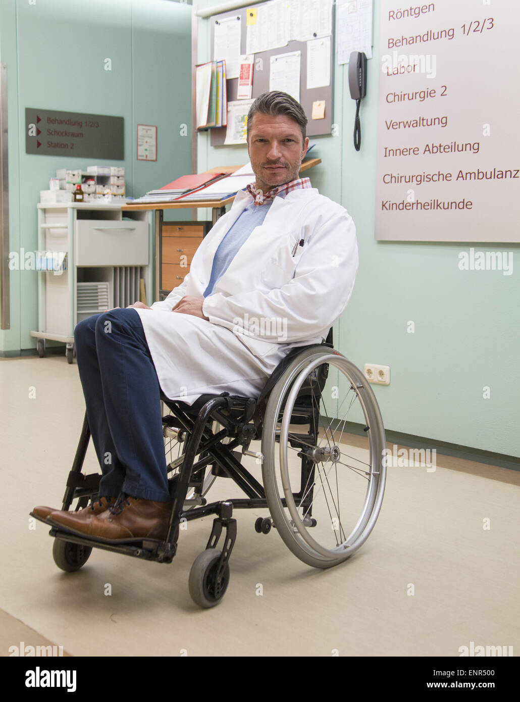 Hardy Krueger Jr. est le nouveau directeur médical à la série TV allemande 'Notruf Hafenkante'. Premier épisode est en 2015 Comprend : Hardy Krueger Jr. Où : Hambourg, Allemagne Quand : 05 Nov 2014 Banque D'Images