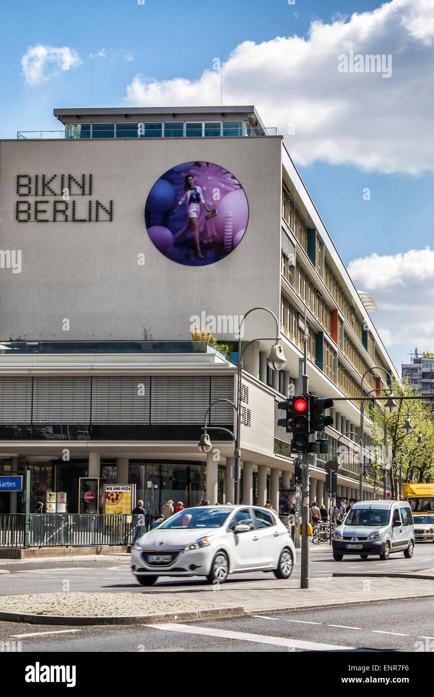 Bikini Berlin extérieur concept mall est l'expérience de magasinage, un cinéma et un hôtel Banque D'Images
