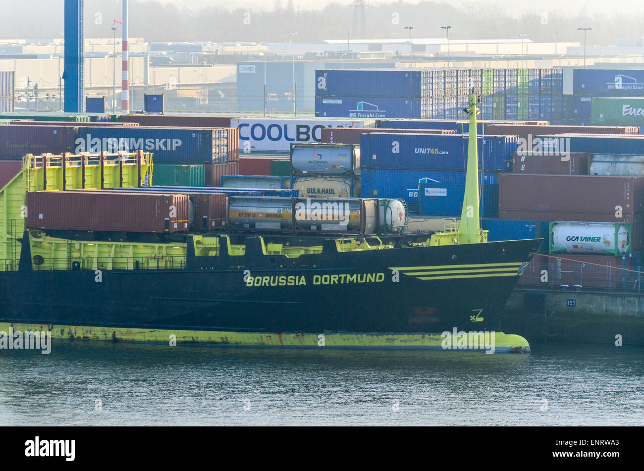 Borussia Dortmund bateau amarré au port de Rotterdam, Pays-Bas Banque D'Images
