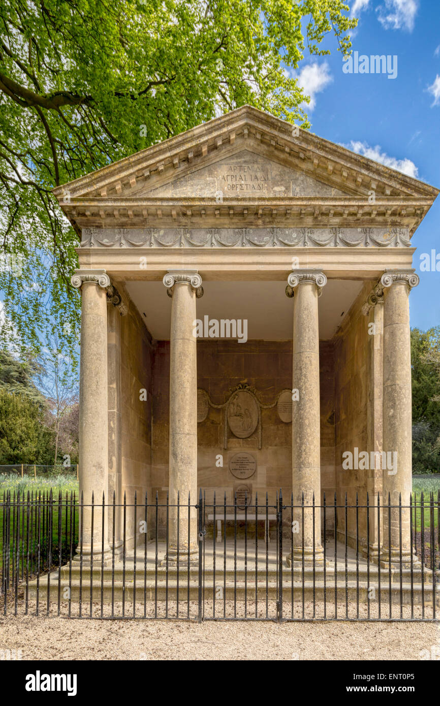Blenheim Palace Park, Woodstock, Royaume-Uni : le Temple classique de Diana, où Sir Winston Churchill a proposé à son épouse Clémentine. Banque D'Images