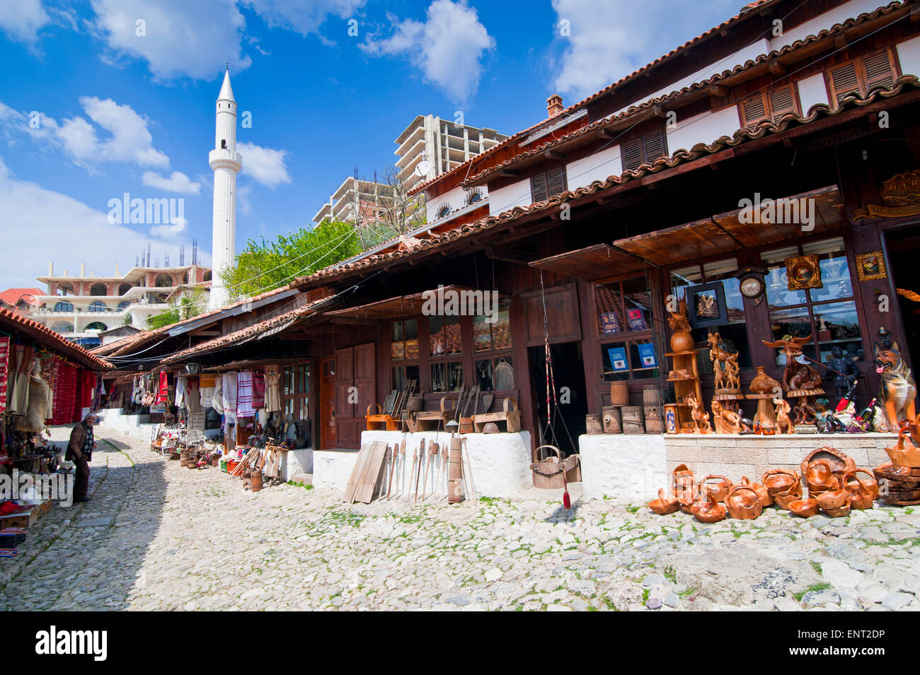 Souvenirs à vendre dans des maisons traditionnelles, Kruja, Albanie Banque D'Images