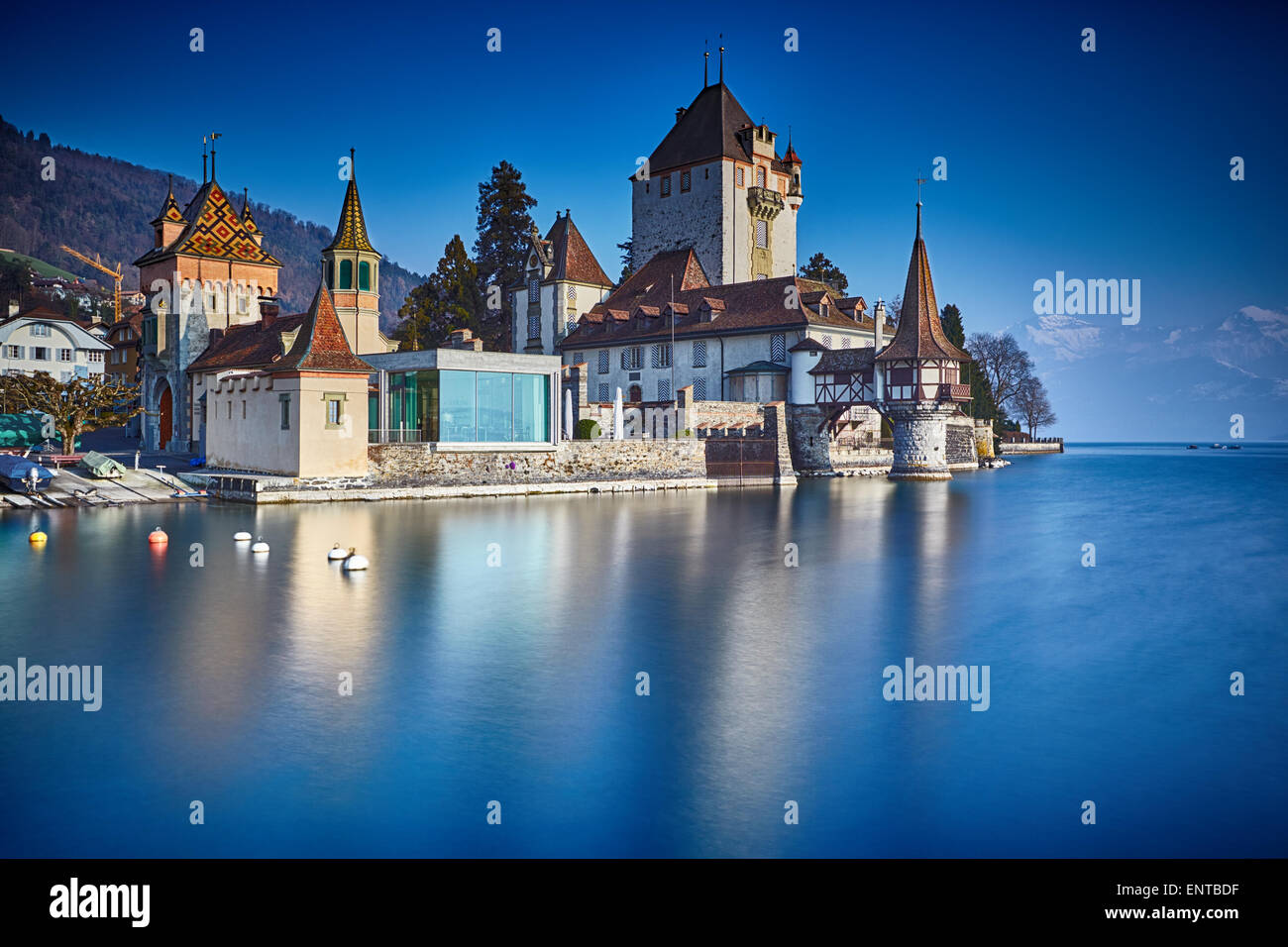 Château Oberhofen sur le lac de Thoune Banque D'Images