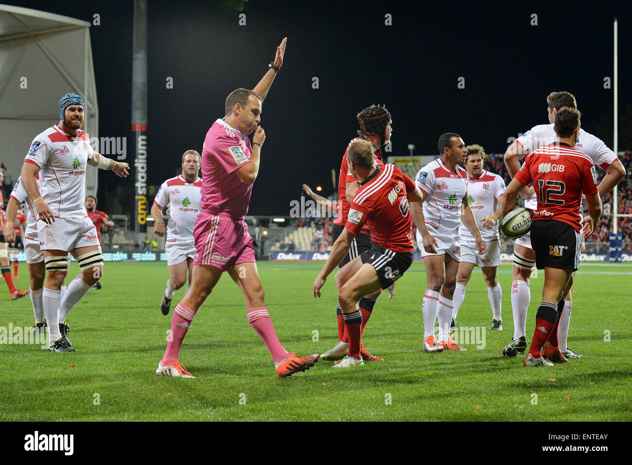 Christchurch, Nouvelle-Zélande. 8 mai, 2015. Christchurch, Nouvelle-Zélande - 8 mai 2015 - arbitre Mike Fraser au cours de l'Investec Super Rugby match entre les croisés et les rouges à l'AMI Stadium le 8 mai 2015 à Christchurch, Nouvelle-Zélande. © dpa/Alamy Live News Banque D'Images