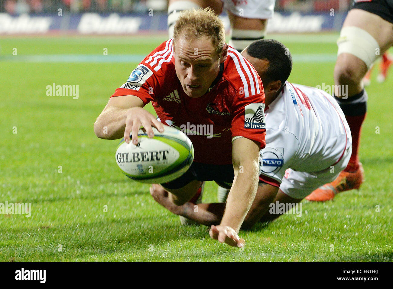 Christchurch, Nouvelle-Zélande. 8 mai, 2015. Christchurch, Nouvelle-Zélande - 8 mai 2015 - Andy Ellis des Croisés marque un essai au cours de l'Investec Super Rugby match entre les croisés et les rouges à l'AMI Stadium le 8 mai 2015 à Christchurch, Nouvelle-Zélande. © dpa/Alamy Live News Banque D'Images