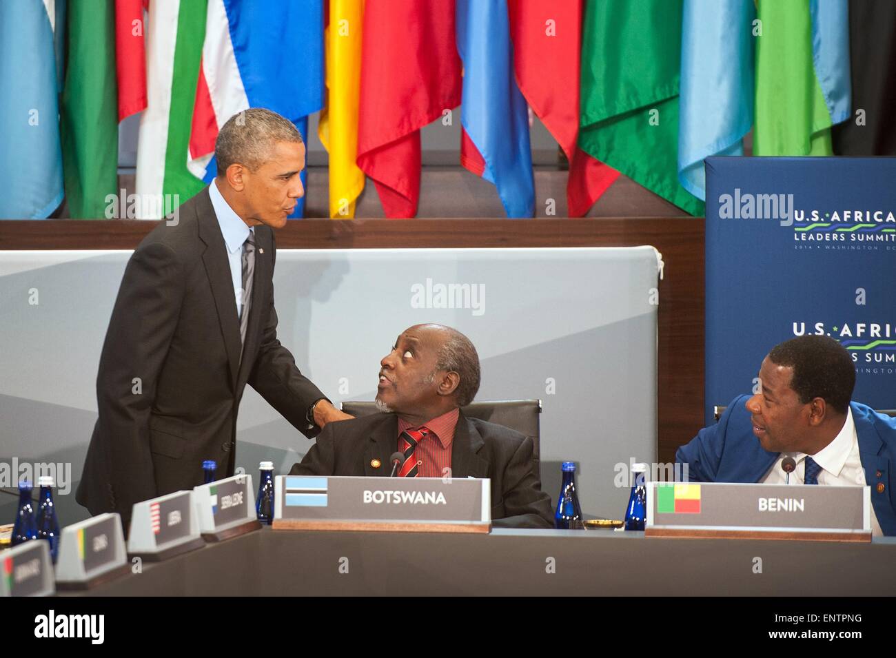 Le président des États-Unis, Barack Obama s'entretient avec le Président du Botswana Ian Khama et Président du Bénin Yayi Boni avant livraison allocution à l'occasion du Sommet des dirigeants des États-Unis-Afrique Session au département d'Etat le 6 août 2014 à Washington, D.C. Banque D'Images