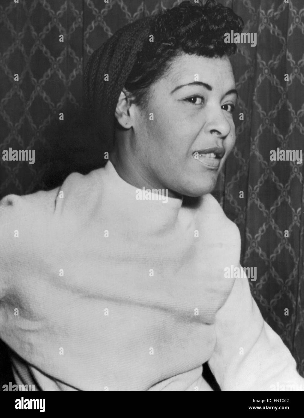 Portrait de l'auteur-compositeur et chanteuse américaine de jazz, Billie Holiday, représenté à Londres. Février 1954. Banque D'Images