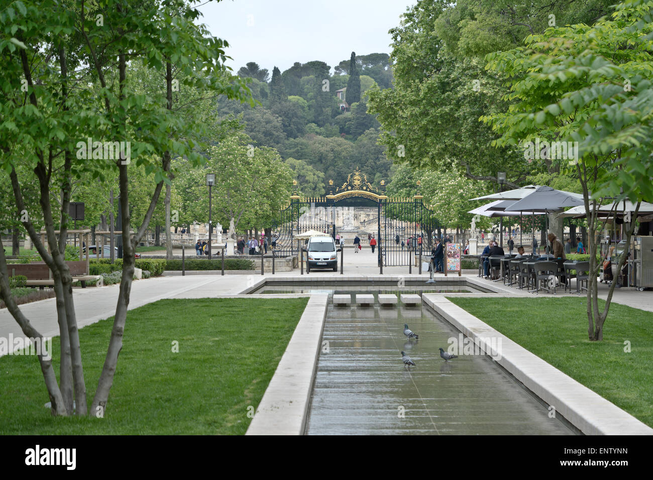 Jean jaures nimes Banque de photographies et d'images à haute résolution -  Alamy