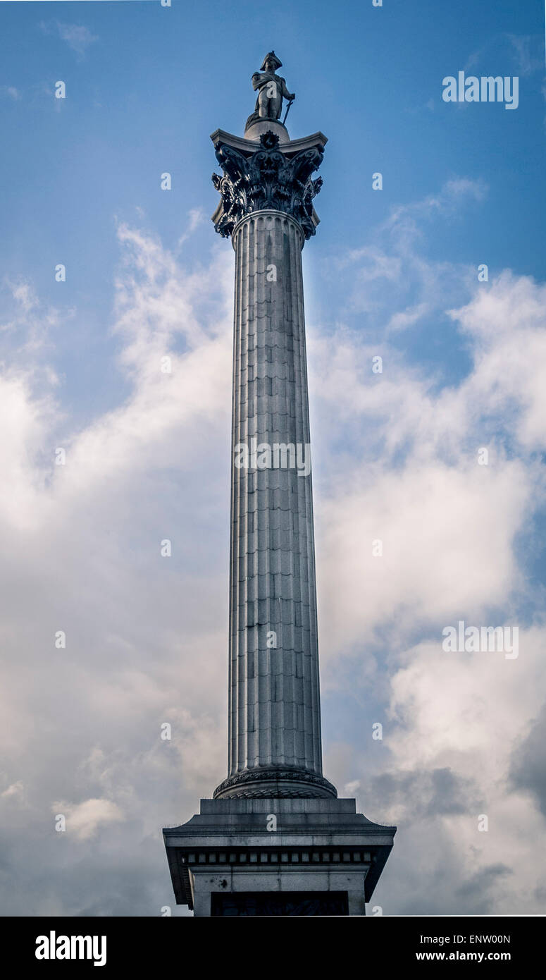 La colonne Nelson, Trafalgar Square, Londres. Banque D'Images