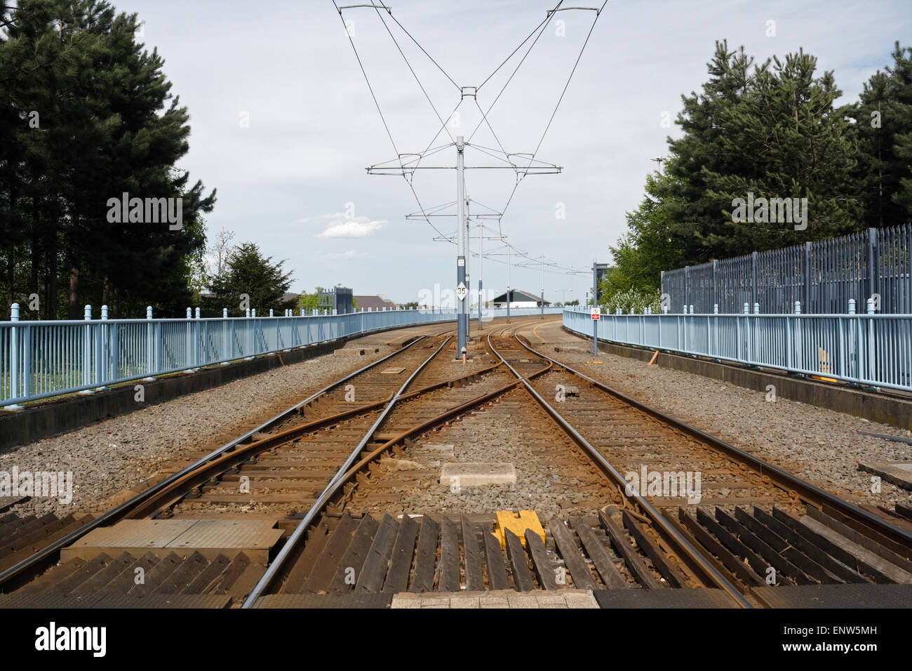 Lignes de tramway dans le centre-ville de Sheffield, Angleterre points de la voie ferrée du Royaume-Uni Banque D'Images